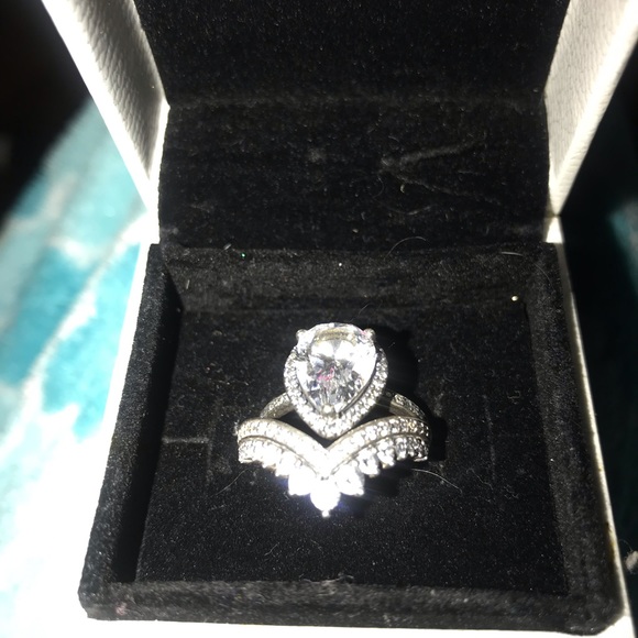 Pandora teardrop set size 5 - Picture 3 of 3